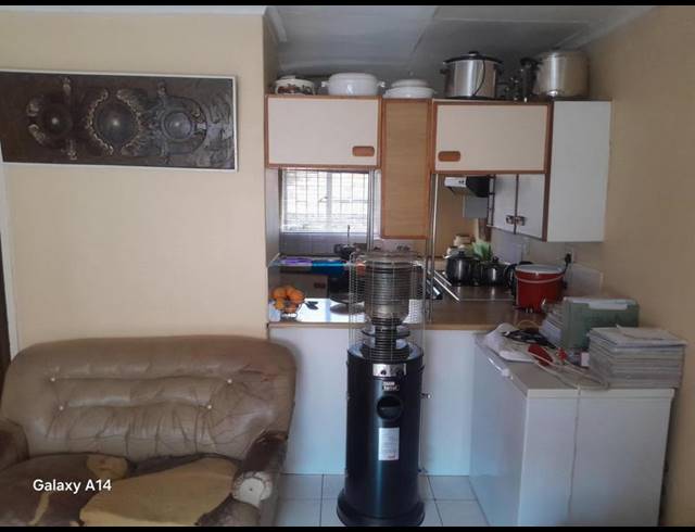 3 BEDROOM HOUSE FOR SALE IN PIMVILLE ZONE 6